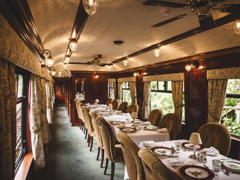 Royal Scotsman restaurant car | © Belmond