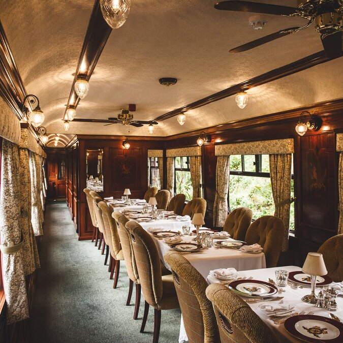 Royal Scotsman restaurant car | © Belmond
