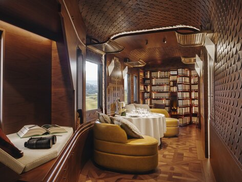 L'Observatoire Suite library and dining area | © Belmond