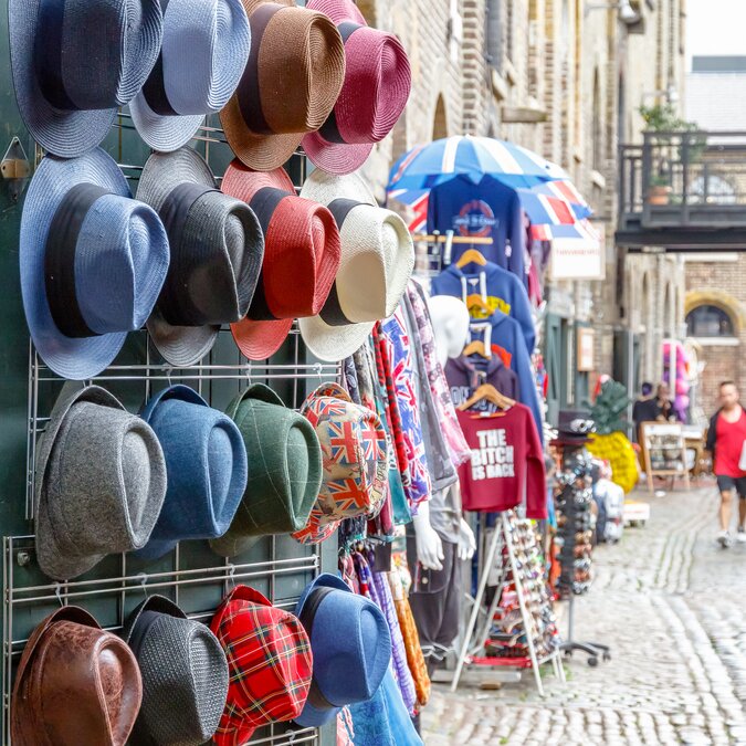 Various hats at Camden Market in LondonVarious hats at Camden Market in London | © Shutterstock 1057732220